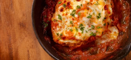 Kip Parmigiana (Chicken Parmesan)