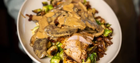 Fazant met paddenstoel-room-mosterdsaus, spruitjes, kastanje & spek