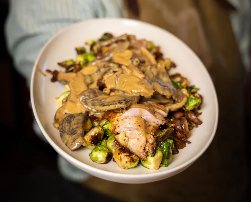 Fazant met paddenstoel-room-mosterdsaus, spruitjes, kastanje & spek