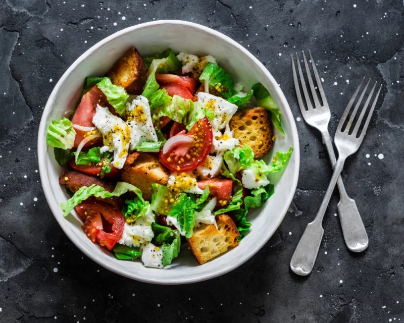 Panzanella (Italiaanse broodsalade)