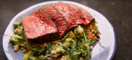 Parelcouscous salade met rosbief