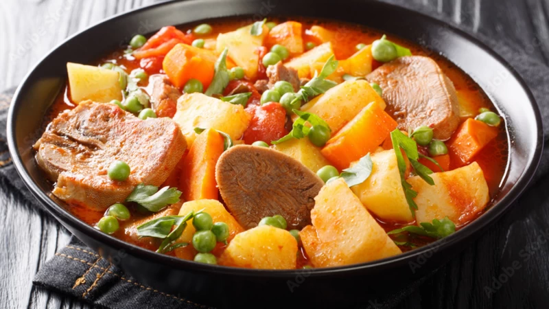 Rundertong in tomatensaus