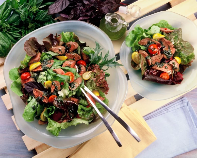 Salade biefstukpuntjes