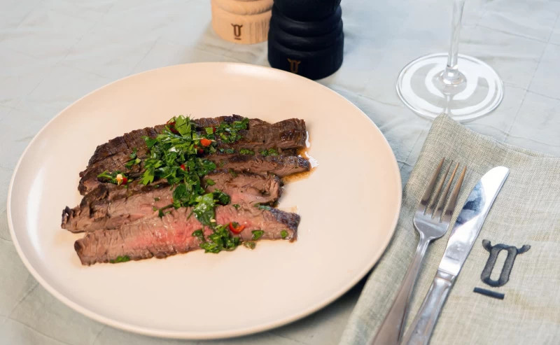 Bavette met chimichurri & bloedsinaasappel Bavette met chimichurri & bloedsinaasappel