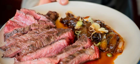 Wagyu steak met gekaramelliseerde sojauien