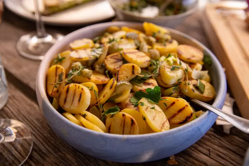 Aardappelsalade met kruidendressing