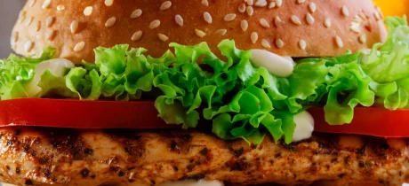 kipburger maken van kipgehakt