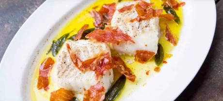 Kabeljauw met parmaham en salie