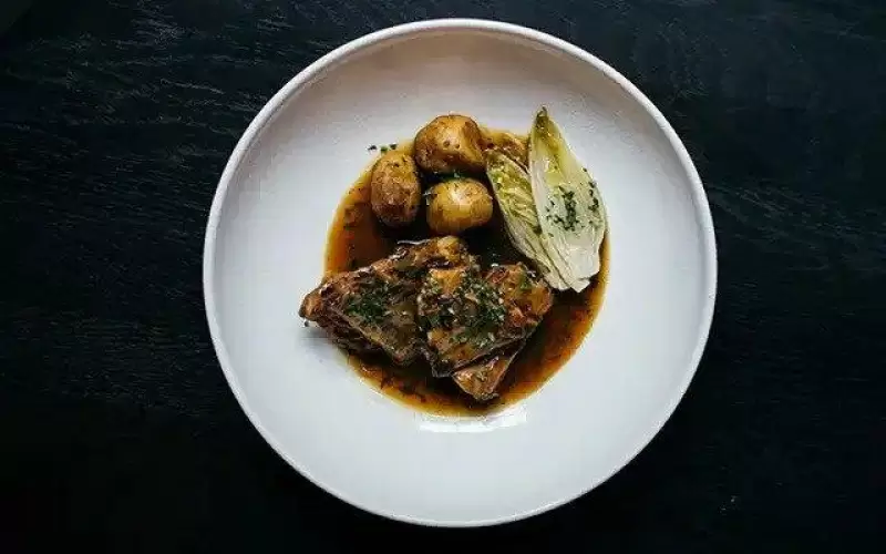 Braadkrabbetjes met witlof, opperdoezer, dragon en stroop