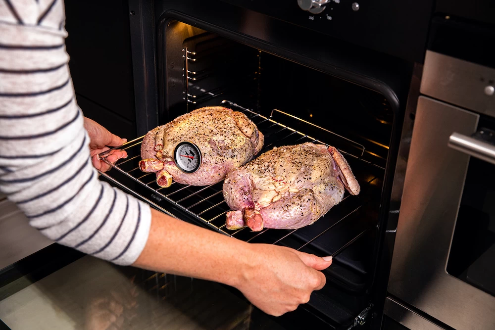 Een gevulde kip bereiden in de oven en andere recepten | Grutto Een Gevulde Kip Bereiden In De Oven En Andere Recepten | Grutto