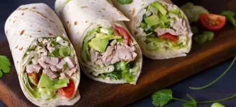 Wrap au poulet et avocat