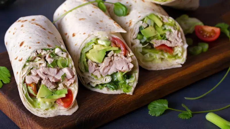 Wrap au poulet et avocat