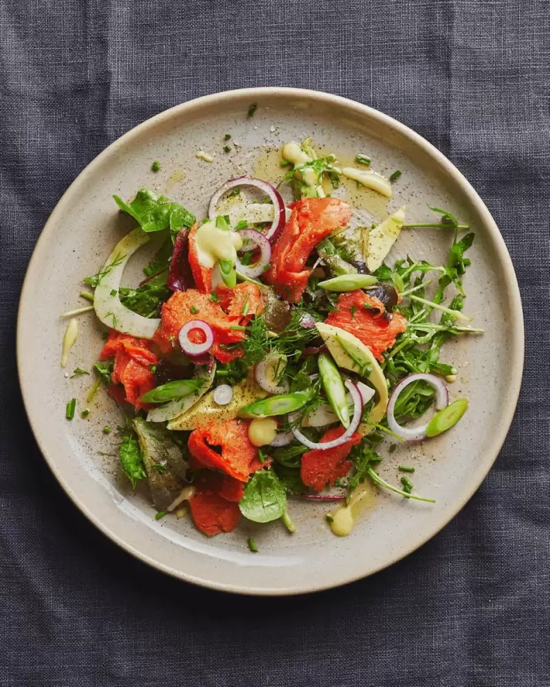 Venkelsalade met zalm en avocado