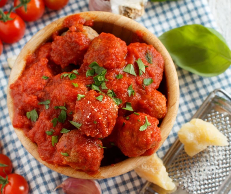 Spaanse gehaktballetjes in tomatensaus