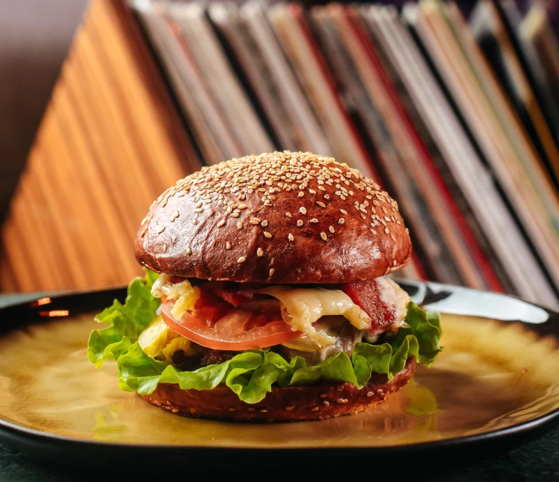 Wagyu burger met kaas en spek