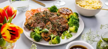 Côtes filet d'agneau au beurre et à l'ail