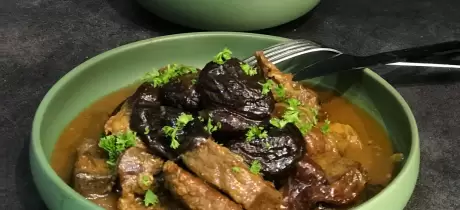 Bœuf aux pruneaux et épices  