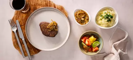 Tournedos met pastinaak- en uienjus