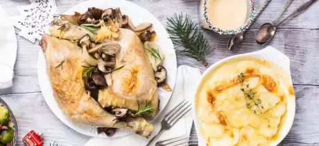Chapon de Noël à la Sauce festive aux cèpes