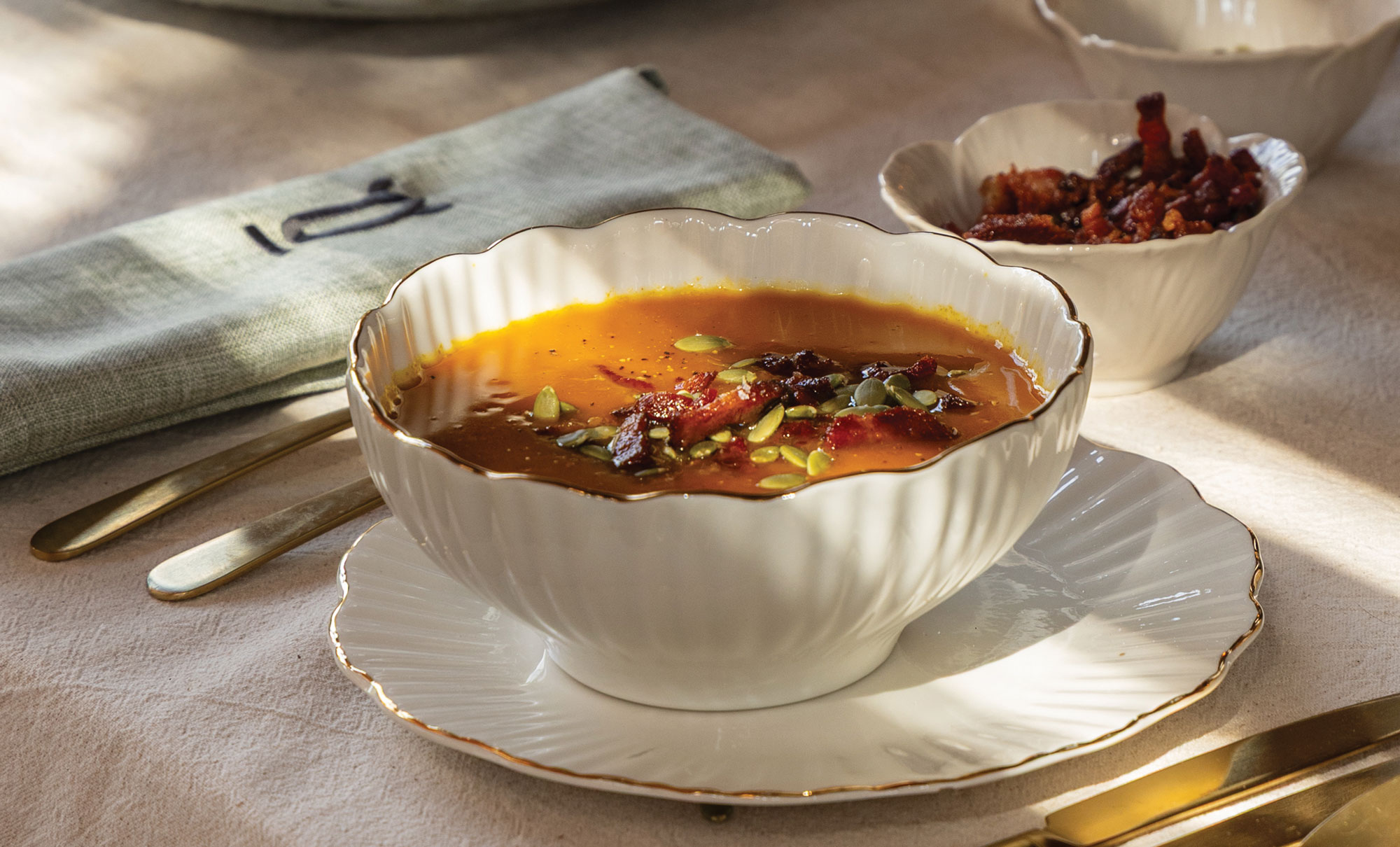 Pompoensoep met Bone Broth en spekjes – romig, hartig en vol smaak
