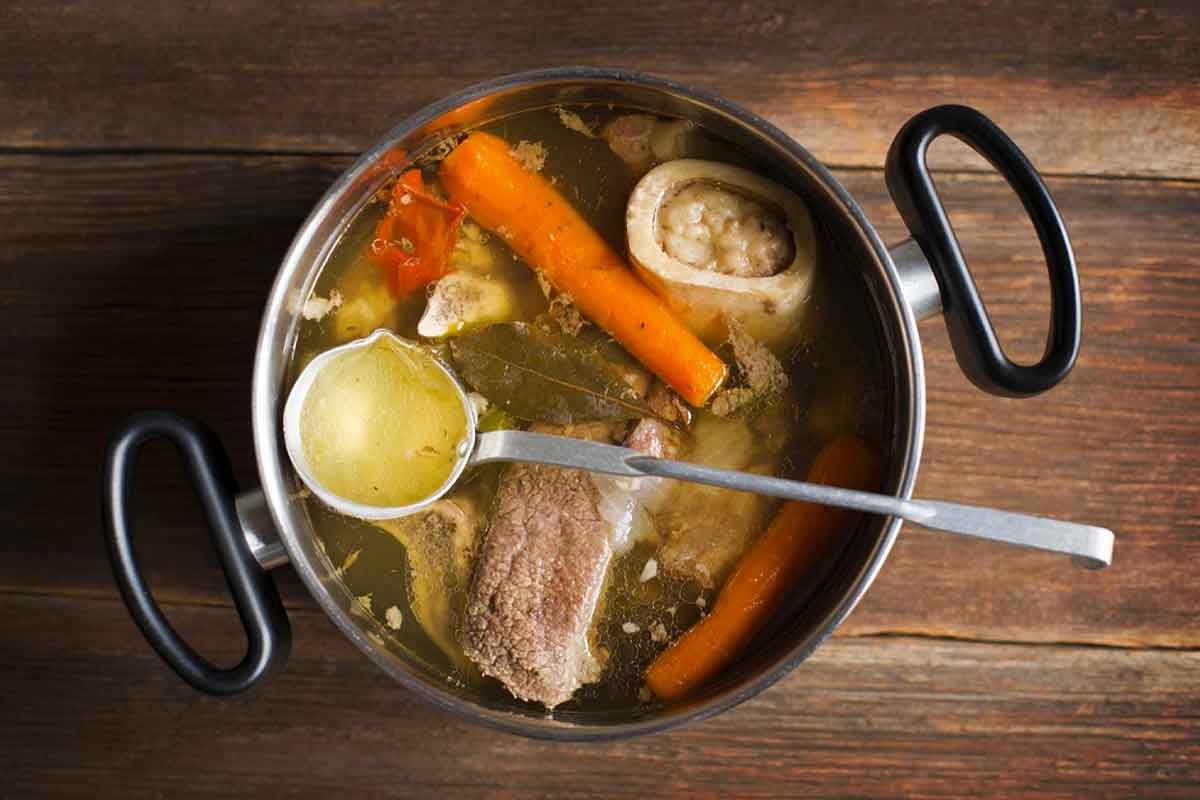Zelfgemaakte runderbouillon | Grutto recept | Grutto Zelfgemaakte Runderbouillon | Grutto Recept | Grutto