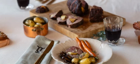 Wild zwijn rollade met gekaramelliseerde appeltjes